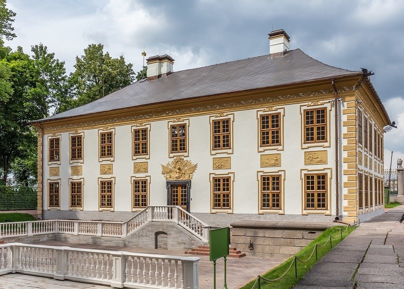 Фасад Летнего дворца Петра I