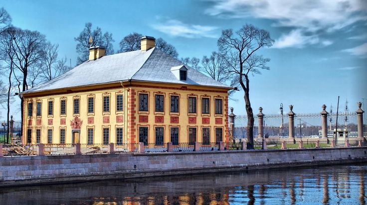 Вид со стороны Невы